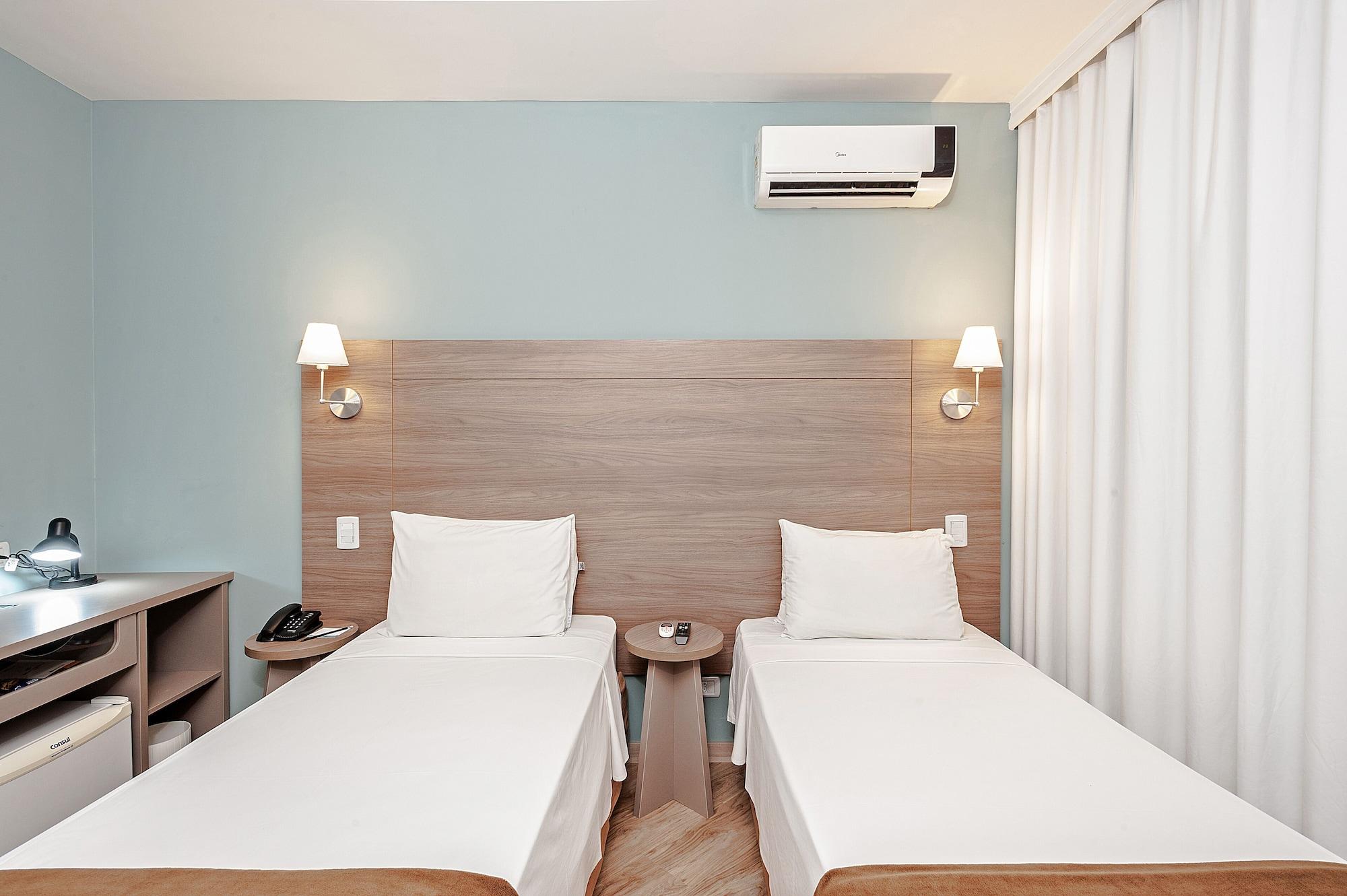 Slim Curitiba Alto Da XV Hotel Екстериор снимка