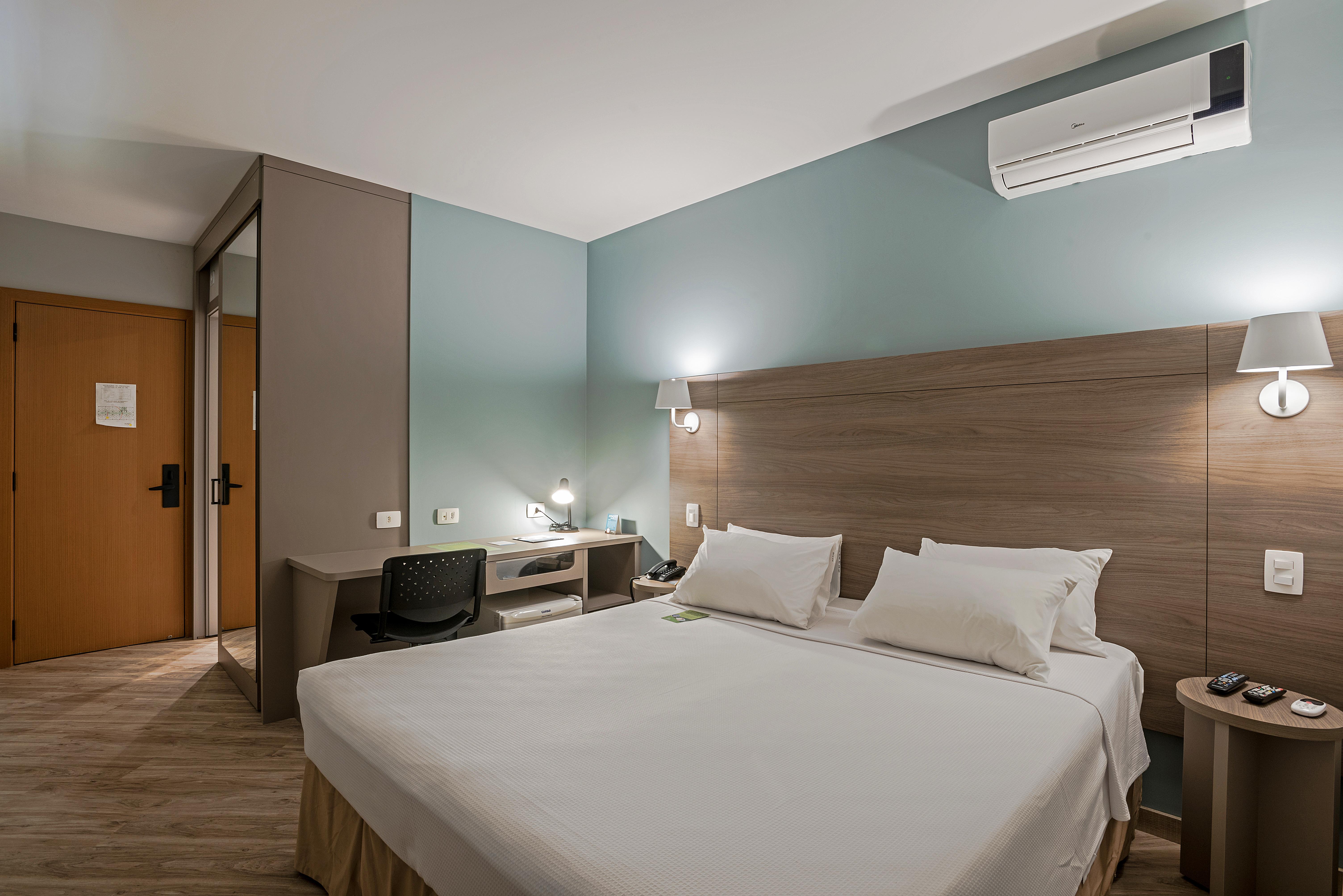 Slim Curitiba Alto Da XV Hotel Екстериор снимка