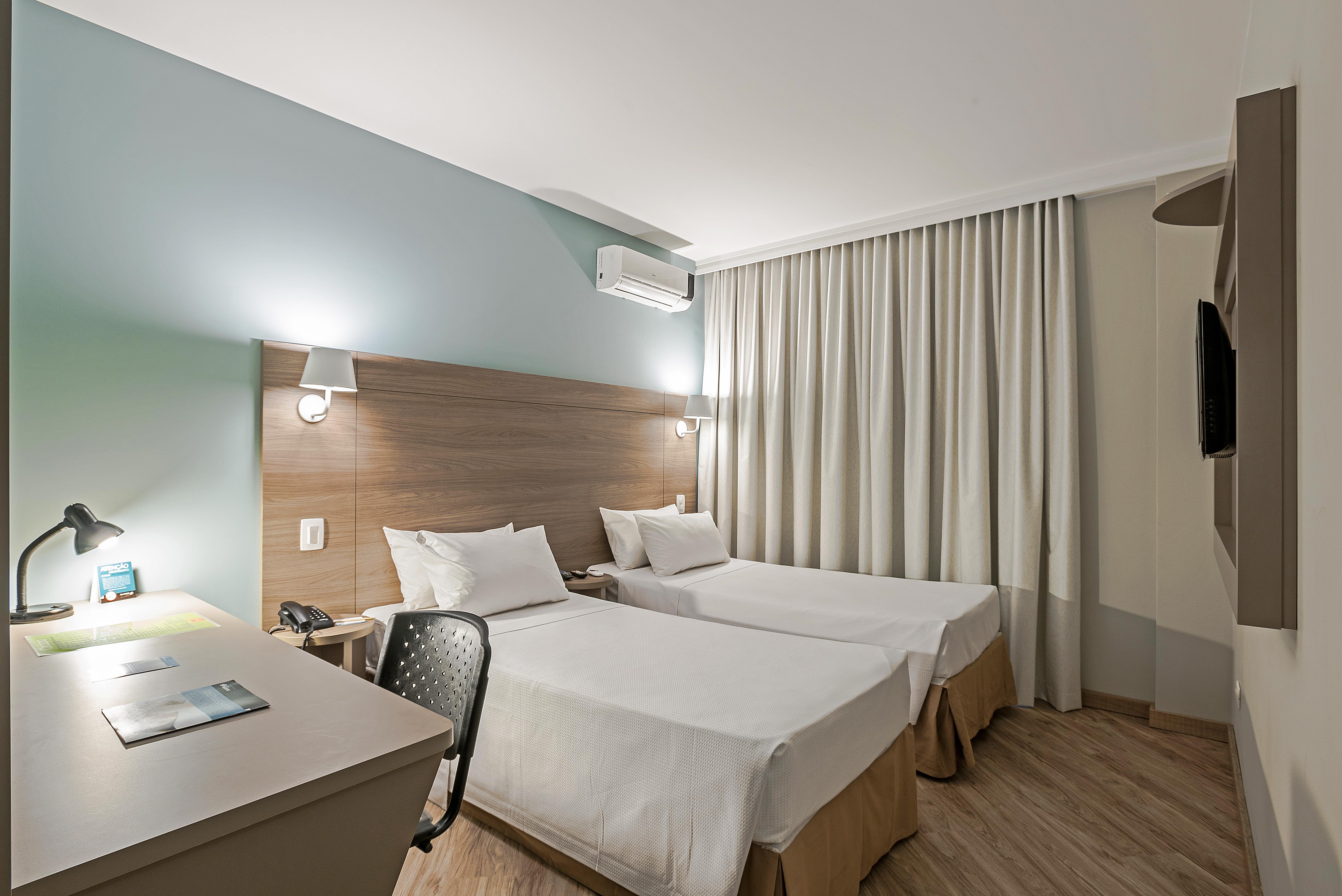 Slim Curitiba Alto Da XV Hotel Екстериор снимка