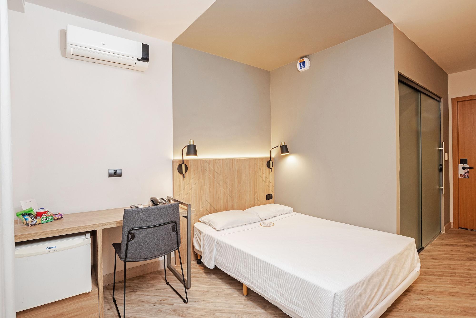 Slim Curitiba Alto Da XV Hotel Екстериор снимка