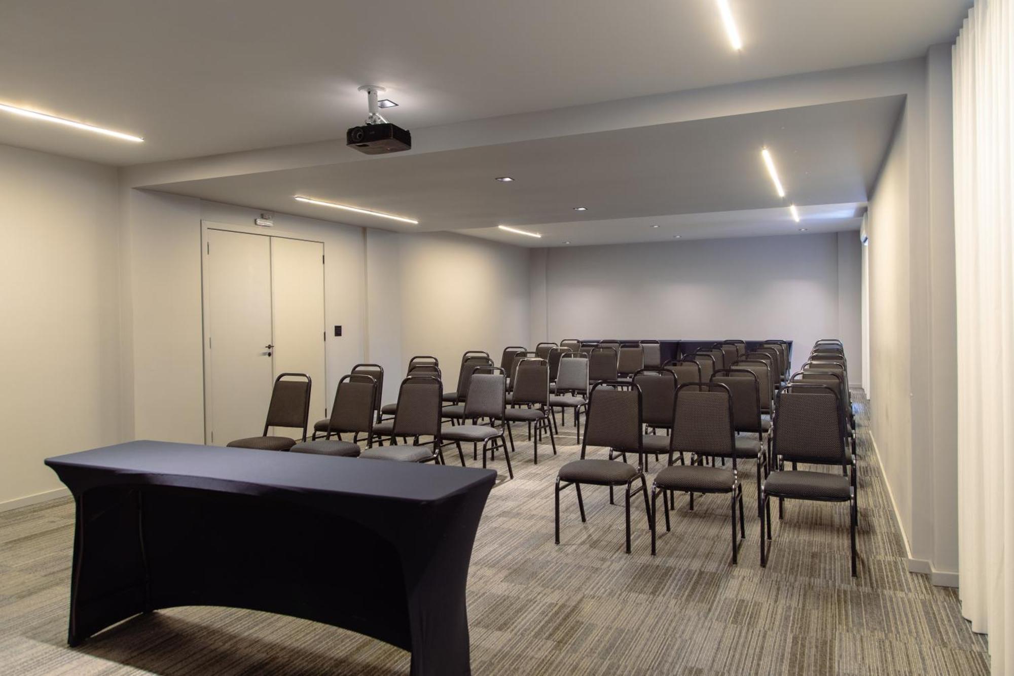 Slim Curitiba Alto Da XV Hotel Екстериор снимка