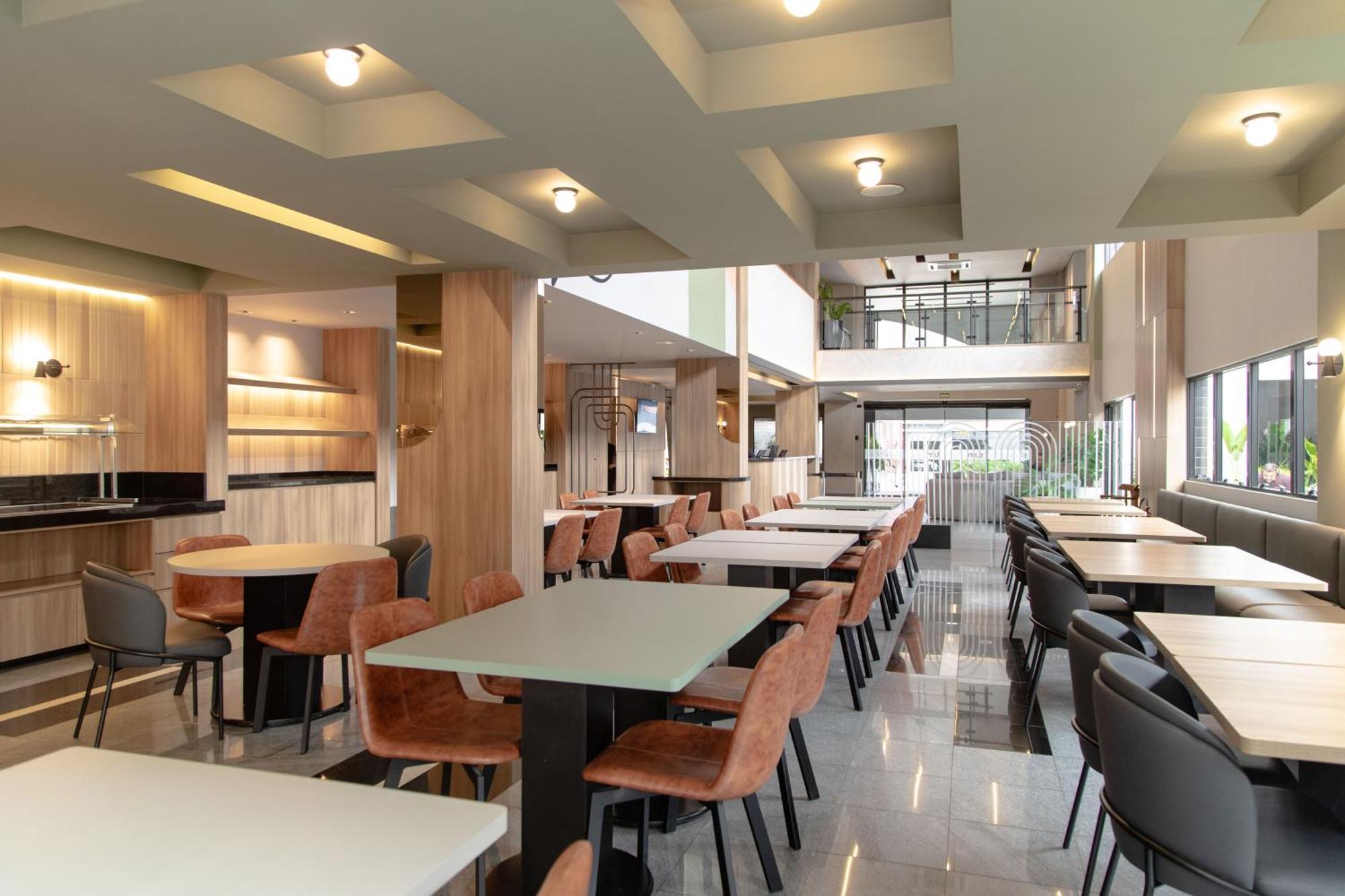 Slim Curitiba Alto Da XV Hotel Екстериор снимка
