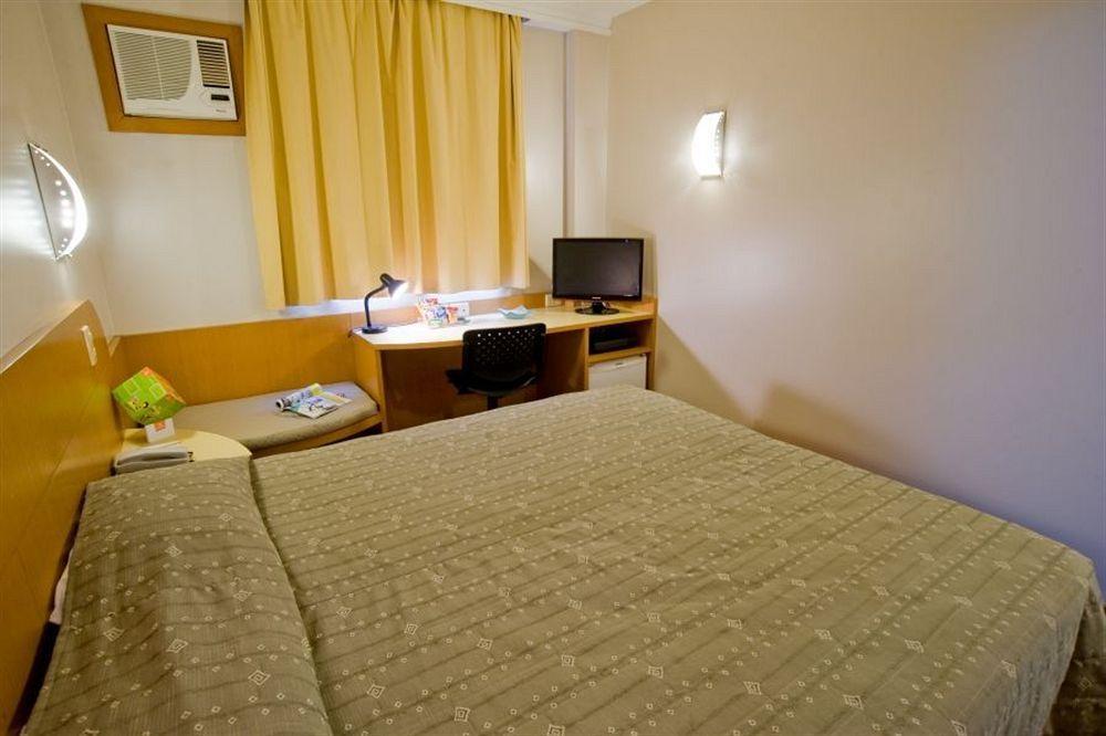 Slim Curitiba Alto Da XV Hotel Екстериор снимка