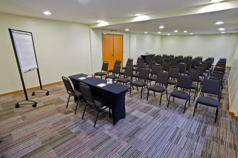 Slim Curitiba Alto Da XV Hotel Екстериор снимка